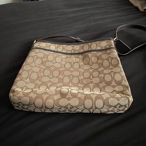 Coach purse brand new does have a coach wallet that comes with it. Serious inq.